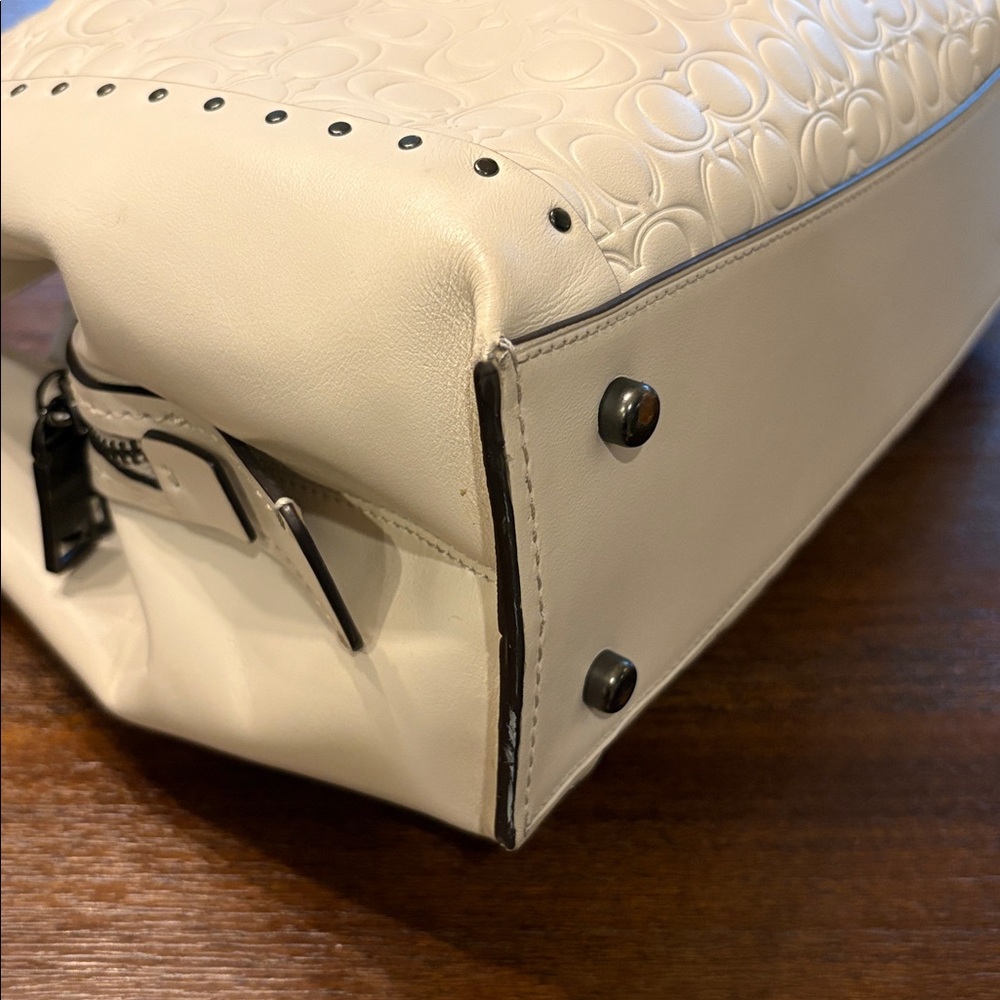 Coach White Embossed Shoulder Bag - Picture 6 of 8